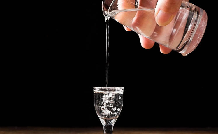 1767579079564658.jpg 白酒.jpg